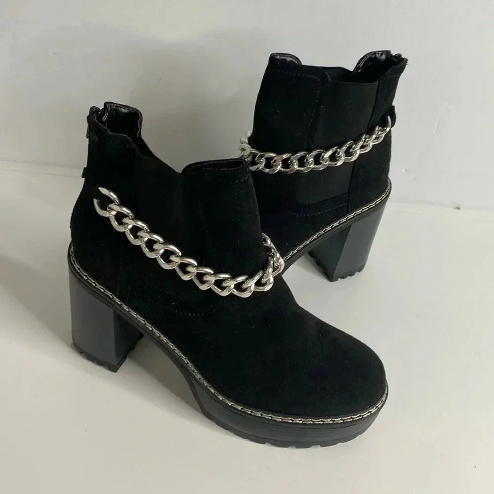 OLIVIA MILLER Afternoon Gaze Chelsea Boots - Picture 2 of 8